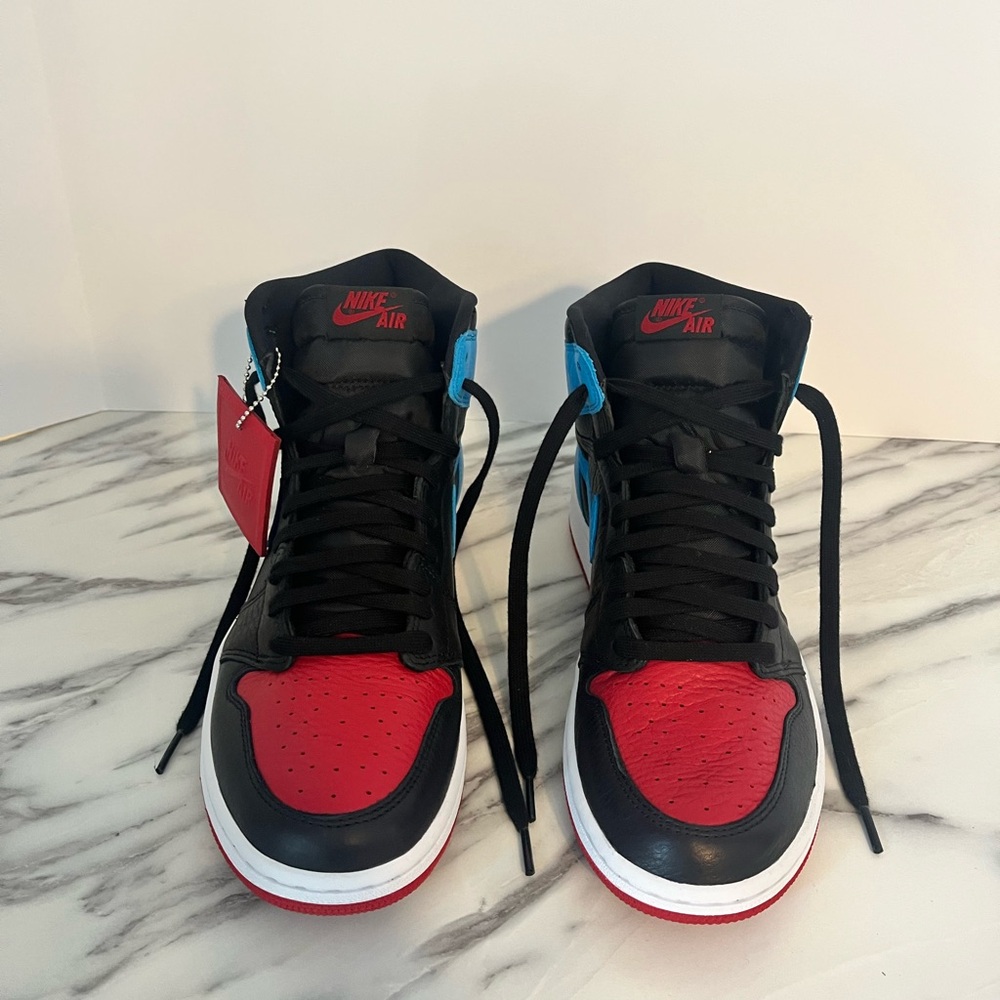 Nike Air Jordan 1 High OG UNC to Chicago